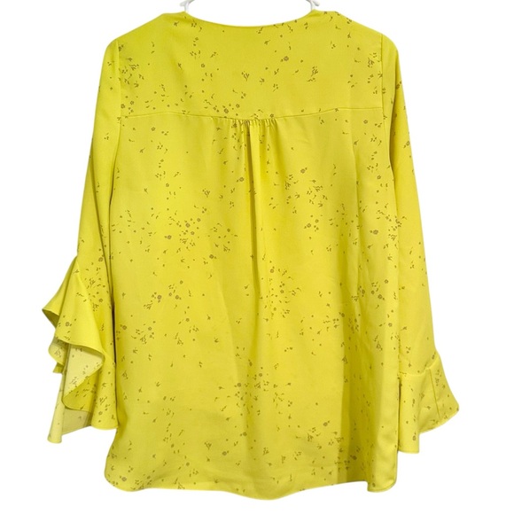 🔥 HOST PICK 🔥 Vince Camuto Printed V-Neck 3/4-Flutter Sleeve Blouse Yellow S - Picture 6 of 6